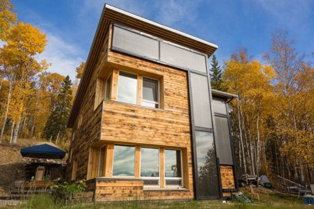 Net-zero energy house