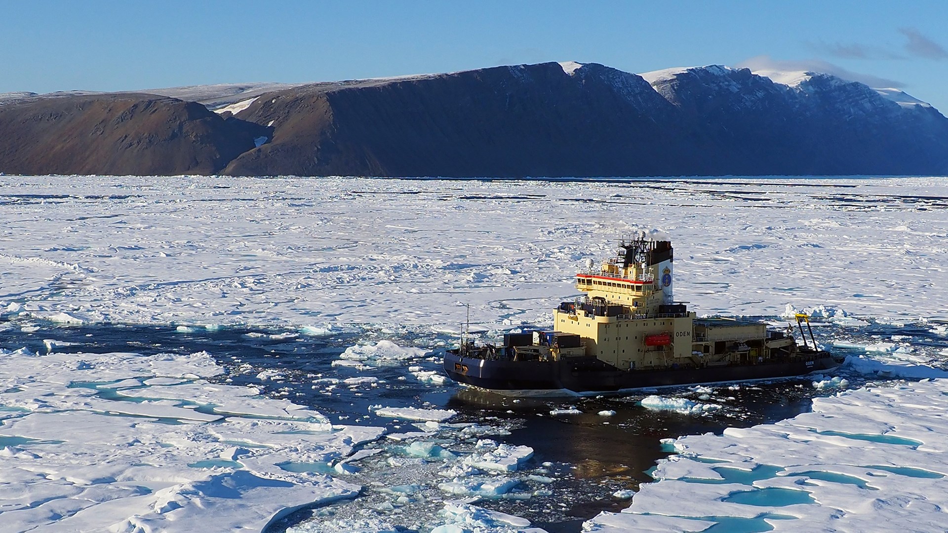 The icebreaker Oden near Stephensons Island. 